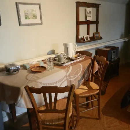 ベッド・アンド・ブレックファスト Le Puits De La Montree 3*